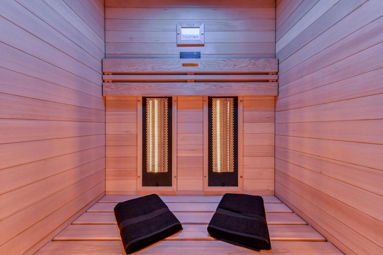 Les Gites De Laure - O Lit Divin, Instant De Volupte, Balneo Sauna, Climatisation, Netflix, 160M De La Cite Medievale Carcassonne Bagian luar foto