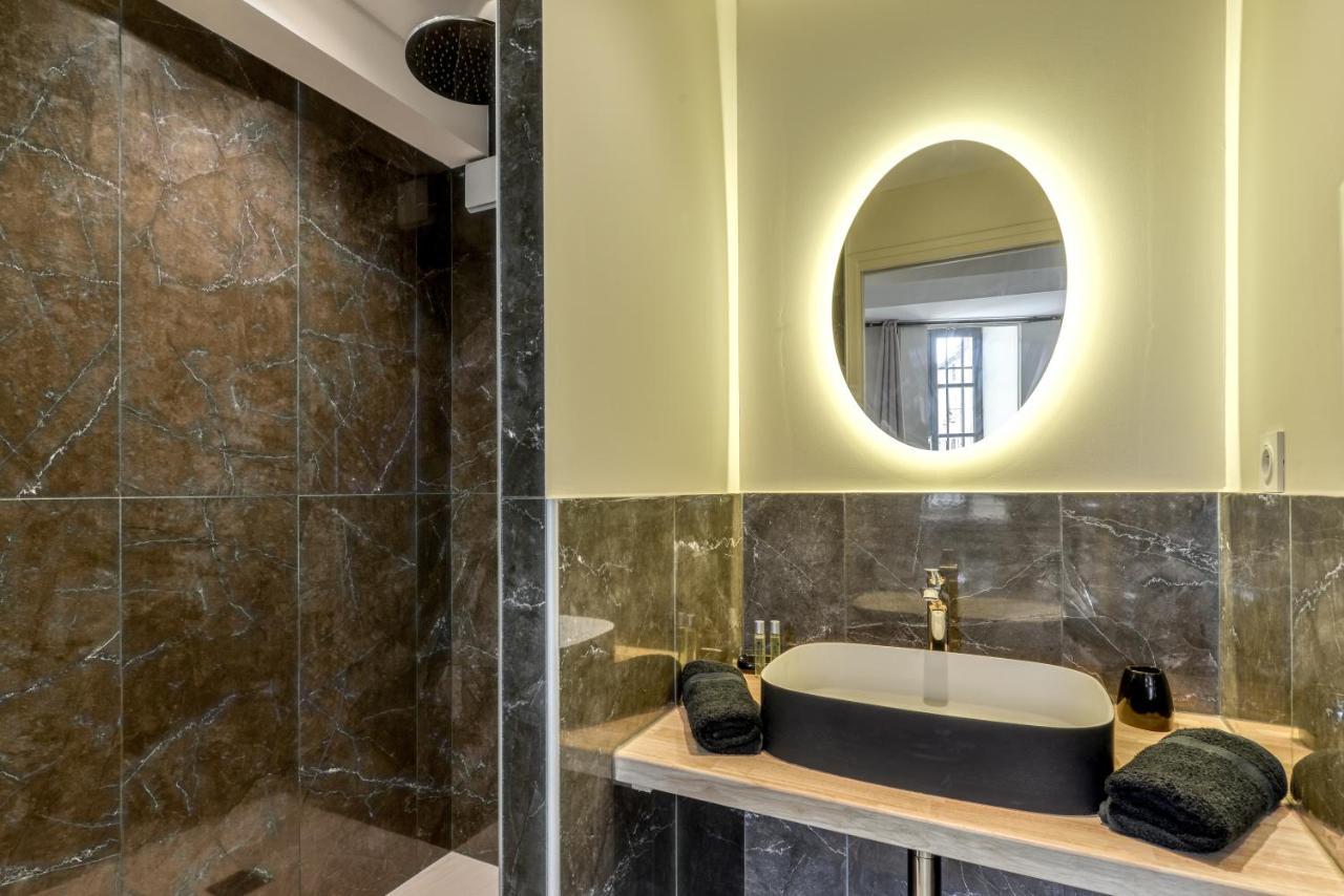 Les Gites De Laure - O Lit Divin, Instant De Volupte, Balneo Sauna, Climatisation, Netflix, 160M De La Cite Medievale Carcassonne Bagian luar foto