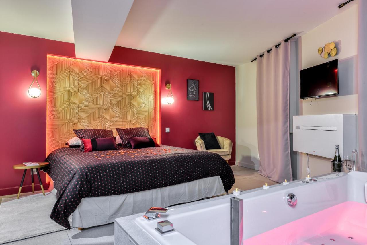 Les Gites De Laure - O Lit Divin, Instant De Volupte, Balneo Sauna, Climatisation, Netflix, 160M De La Cite Medievale Carcassonne Bagian luar foto