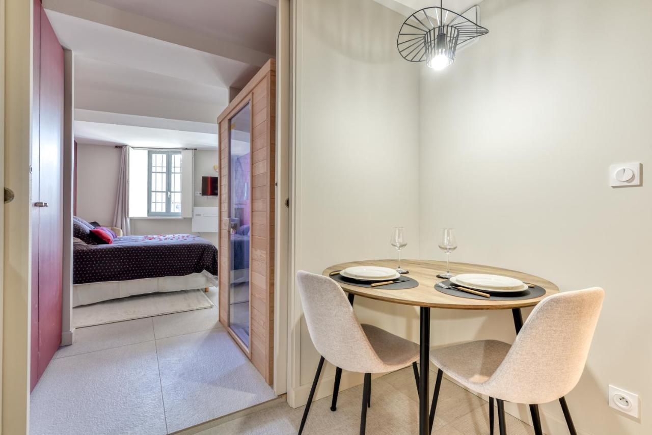 Les Gites De Laure - O Lit Divin, Instant De Volupte, Balneo Sauna, Climatisation, Netflix, 160M De La Cite Medievale Carcassonne Bagian luar foto